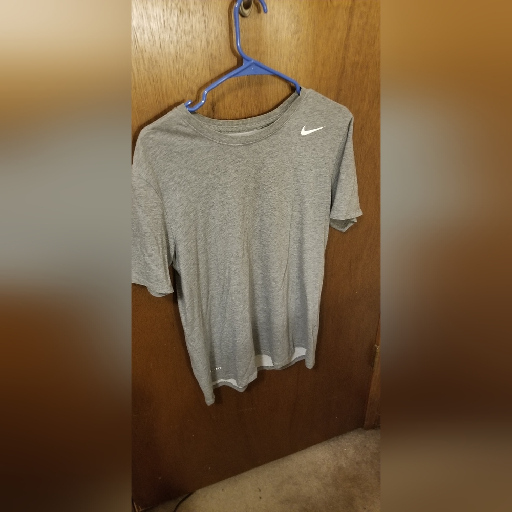 Nike Gray Short Sleeve Tee Casual Comfort